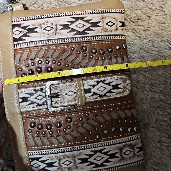 NWT Montana West Embossed Aztec Buckle Crossbody Bag - Picture 8 of 9